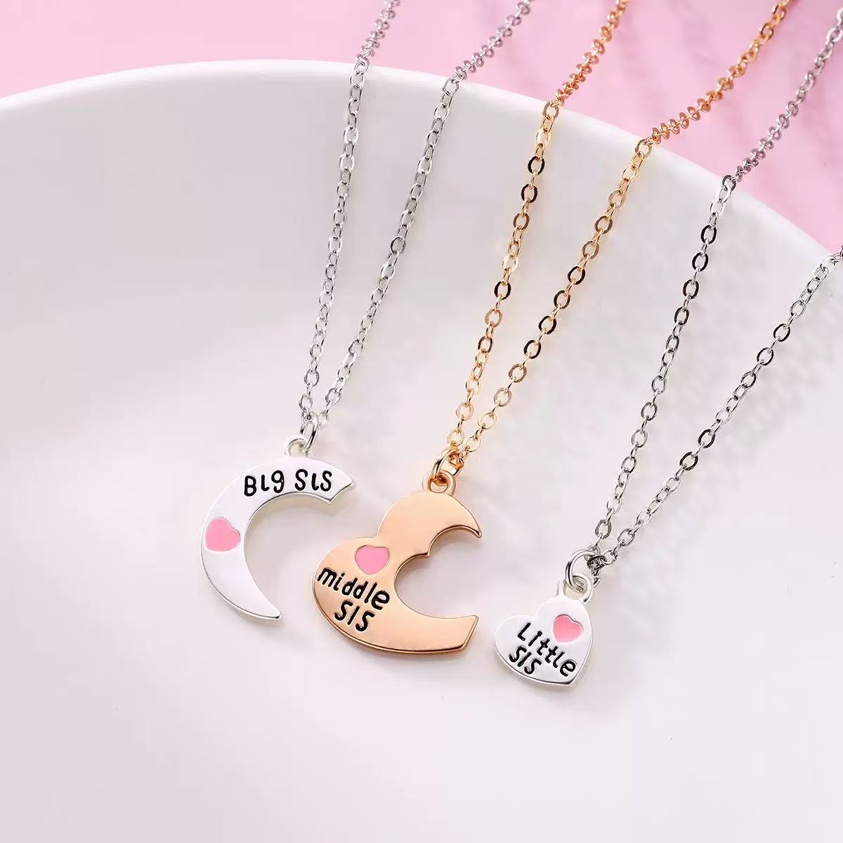 3 Sisters Necklace Set
