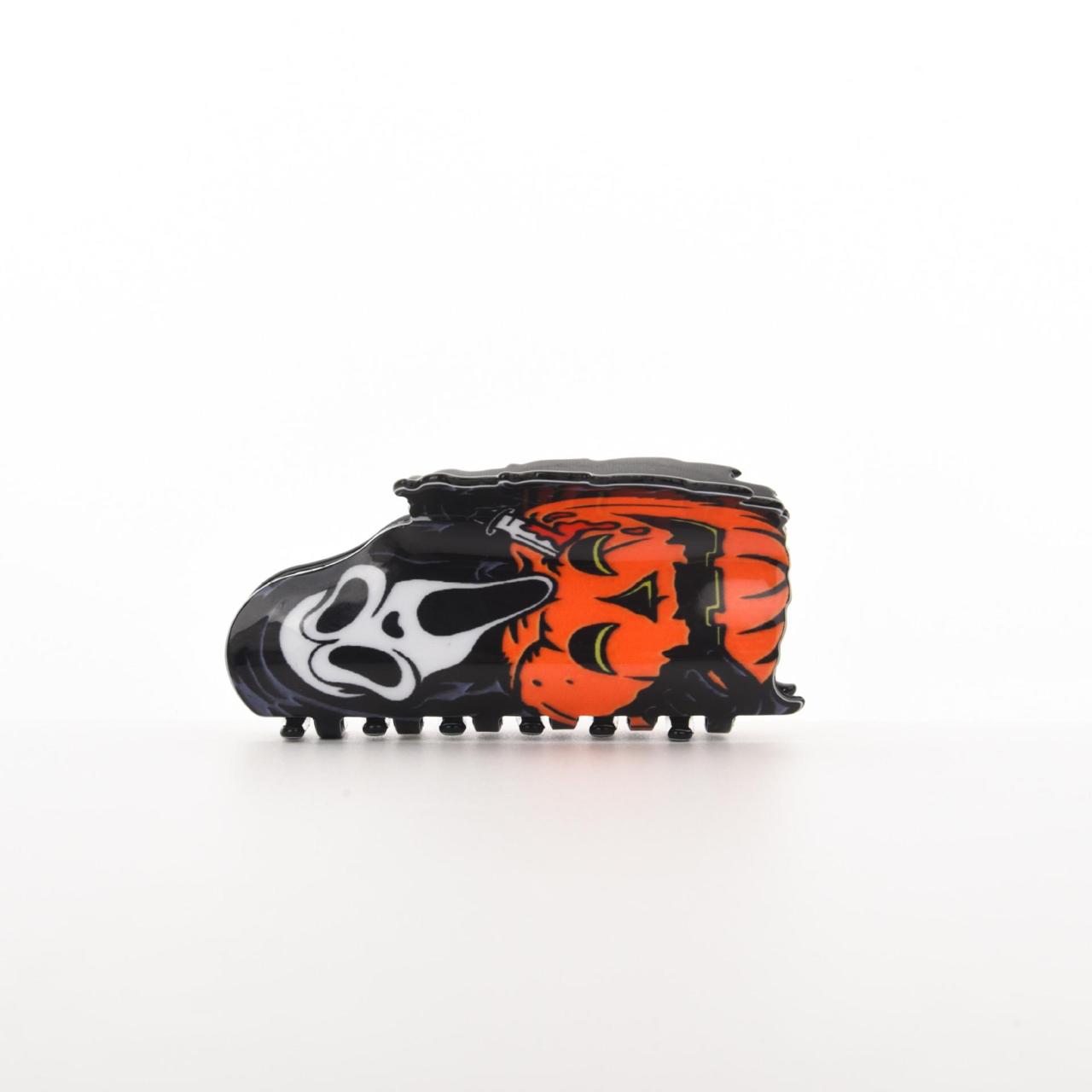 Chucky/Tiffany Fun Horror Character Double-Sided Plastic Claw Hair Clips