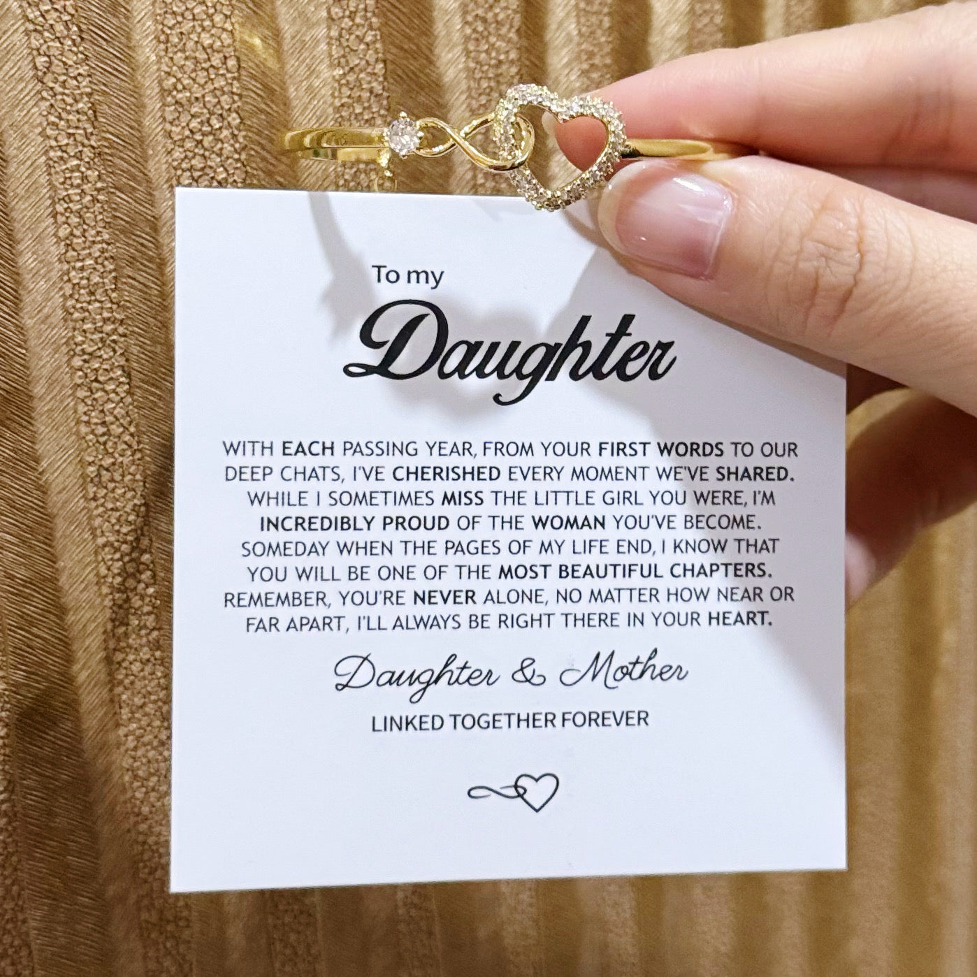 To My Daughter Infinity Heart Bracelet, Sparkling Cubic Zirconia Inlaid Adjustable Bracelet with Heartfelt Message Card, Gift from Mom/Dad for Daughter Birthday Graduation Christmas