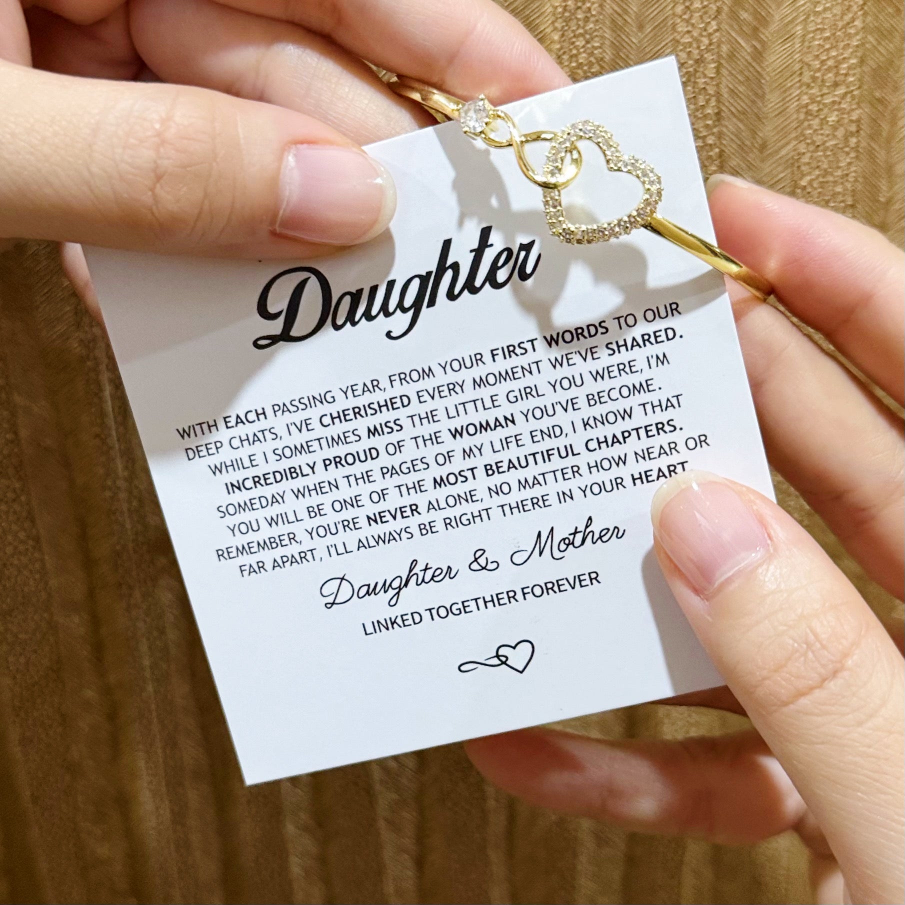 To My Daughter Infinity Heart Bracelet, Sparkling Cubic Zirconia Inlaid Adjustable Bracelet with Heartfelt Message Card, Gift from Mom/Dad for Daughter Birthday Graduation Christmas