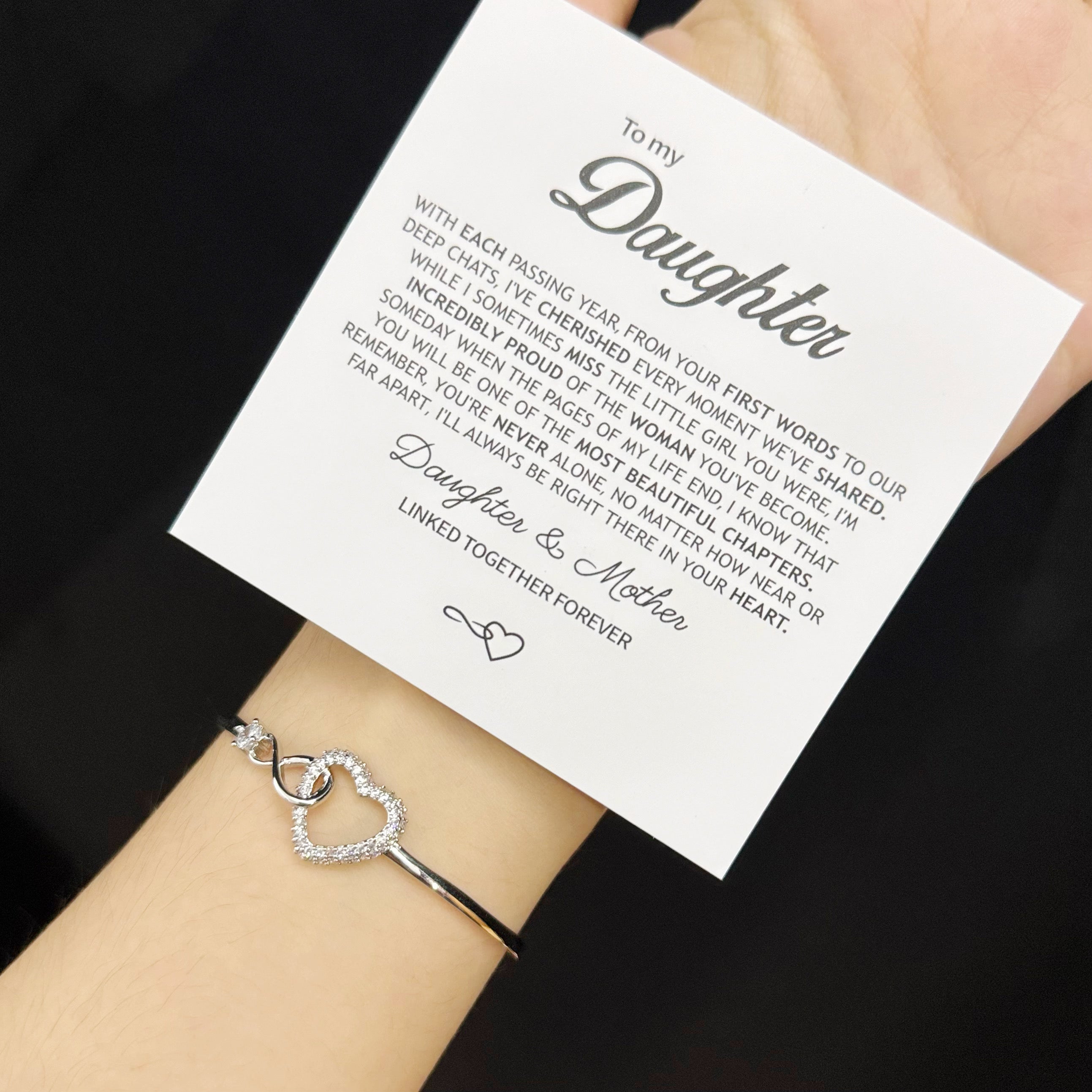 To My Daughter Infinity Heart Bracelet, Sparkling Cubic Zirconia Inlaid Adjustable Bracelet with Heartfelt Message Card, Gift from Mom/Dad for Daughter Birthday Graduation Christmas