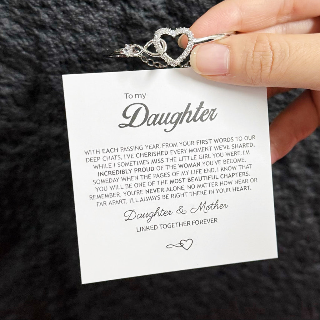 To My Daughter Infinity Heart Bracelet, Sparkling Cubic Zirconia Inlaid Adjustable Bracelet with Heartfelt Message Card, Gift from Mom/Dad for Daughter Birthday Graduation Christmas