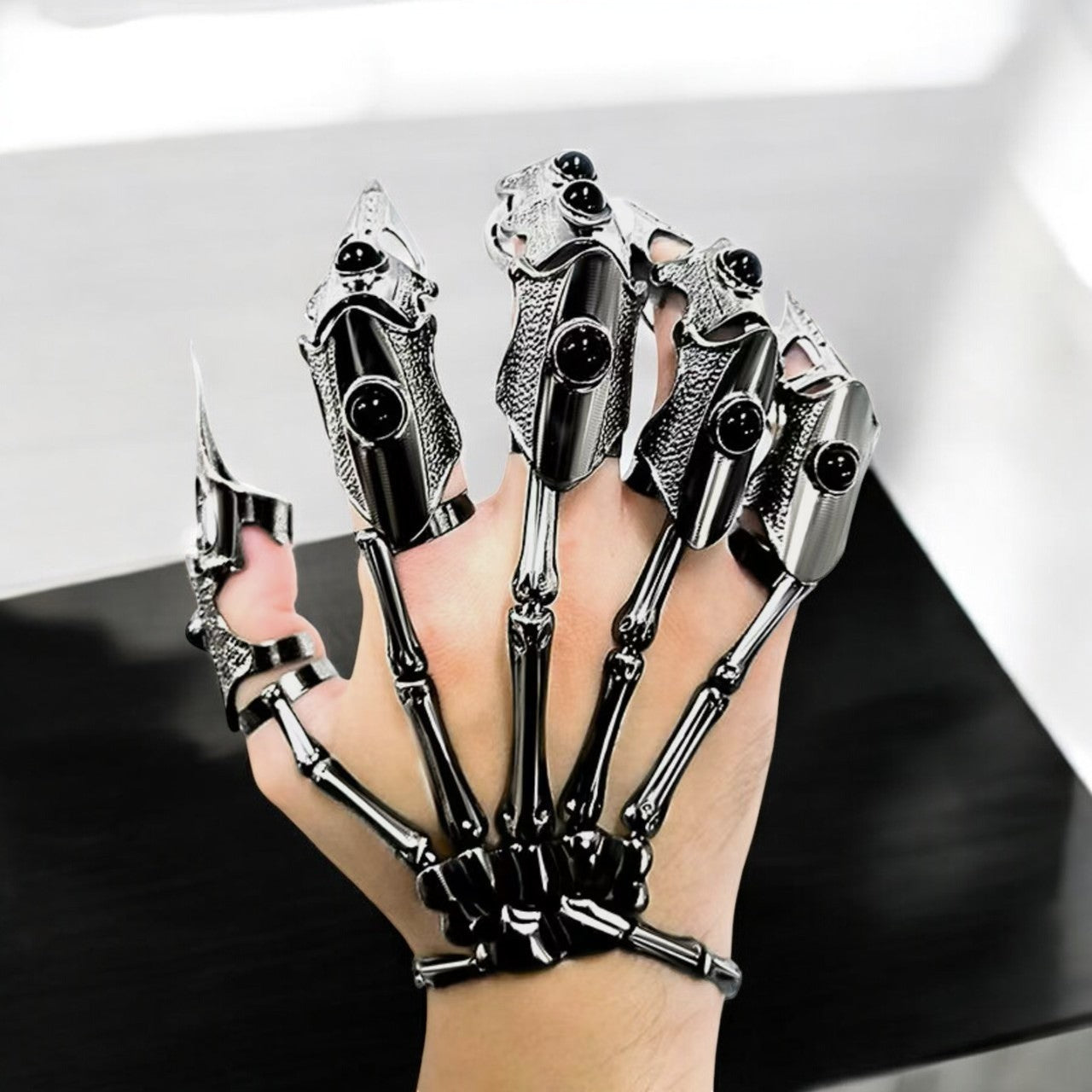 Black Pearl Skull Skeleton Hand Finger Armor Ring, Gothic Punk Mechanical Finger Jewelry for Men