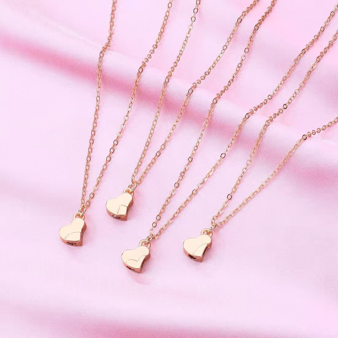 Four-Leaf Clover Heart Magnetic Necklace