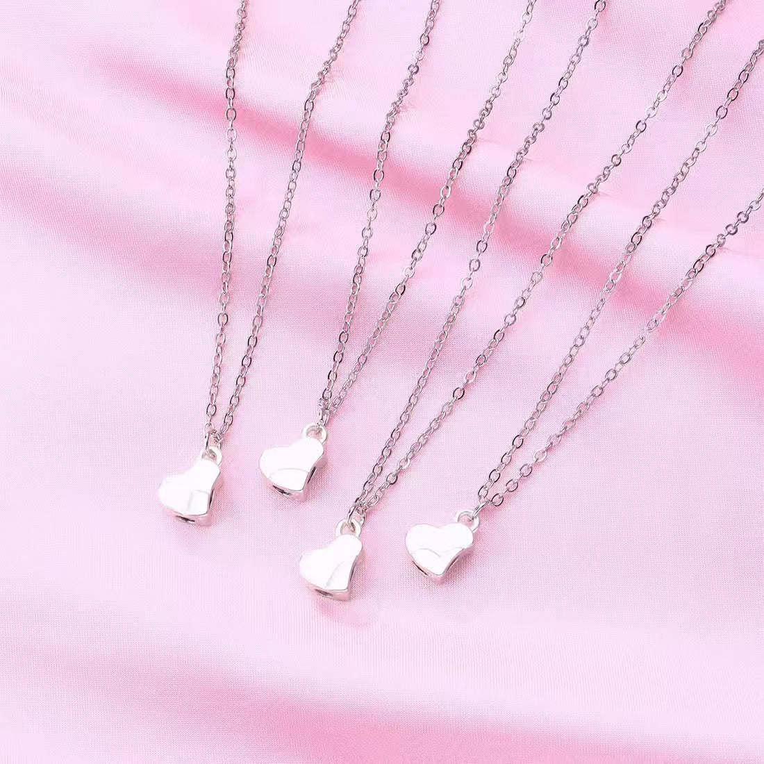 Four-Leaf Clover Heart Magnetic Necklace