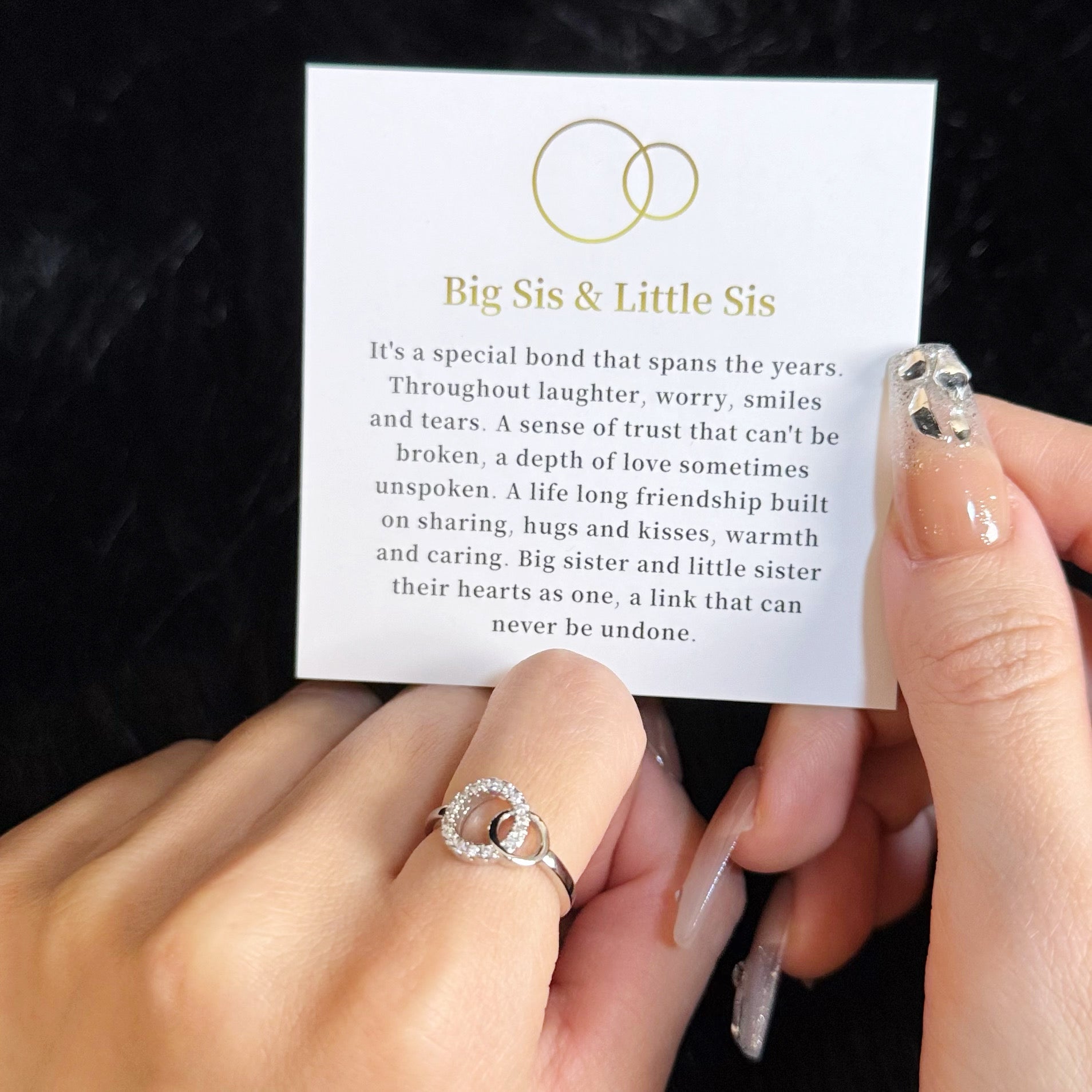 Big Sis & Little Sis Interlocking Heart Ring, Adjustable Matching Sister Ring with Sentimental Message Card, Sparkling Cubic Zirconia Sister Jewelry Gift for Big Sister Little Sister Birthday Christmas Graduation