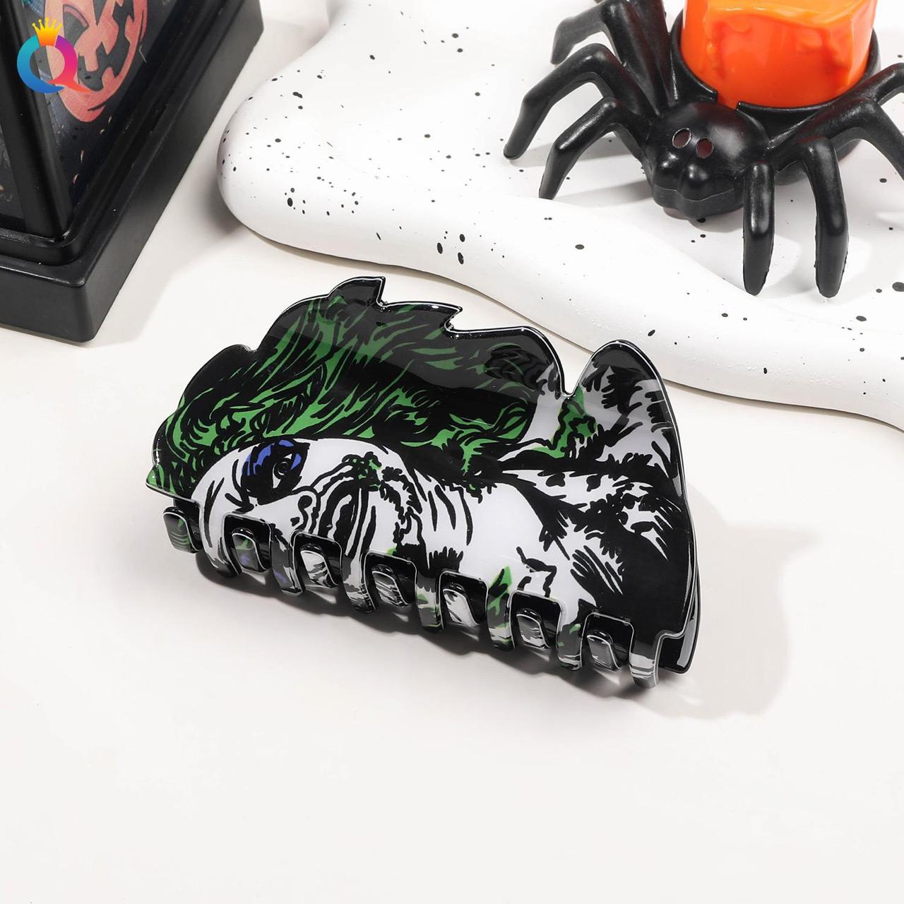 Chucky/Tiffany Fun Horror Character Double-Sided Plastic Claw Hair Clips